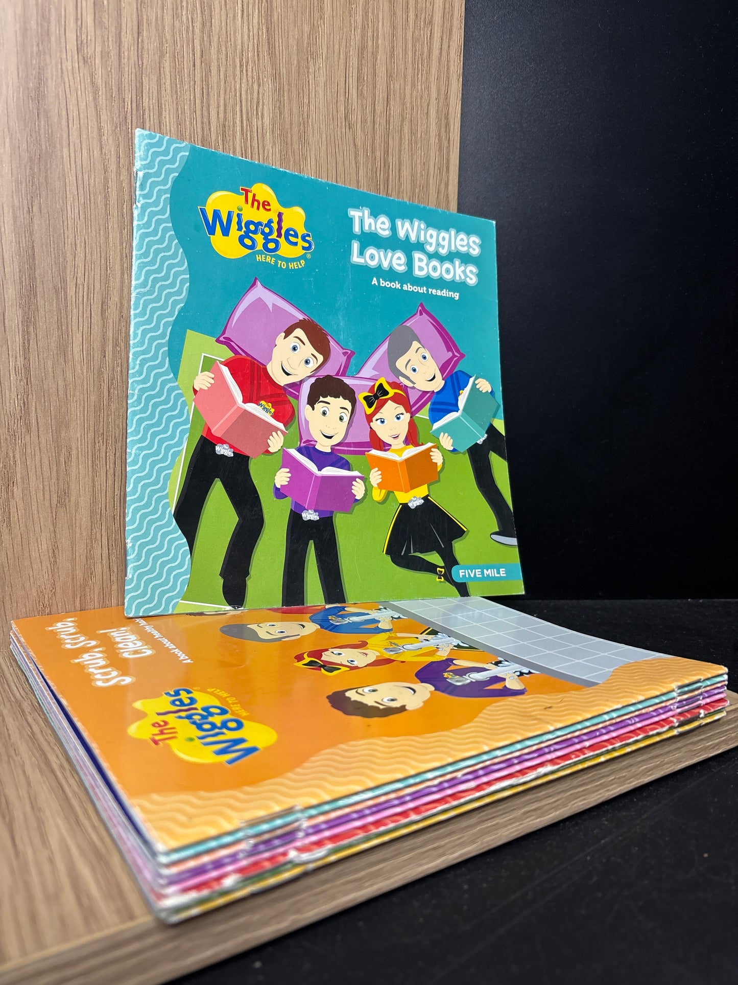 THE WIGGLES Assorted Titles Bundle of 9 (Min. fair condition)