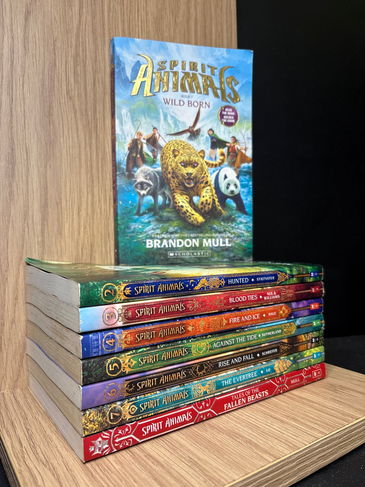 SPIRIT ANIMALS Titles #1-7 + Bonus 'Tales of the Fallen Beasts' Bundle of 8 (Min. fair condition)