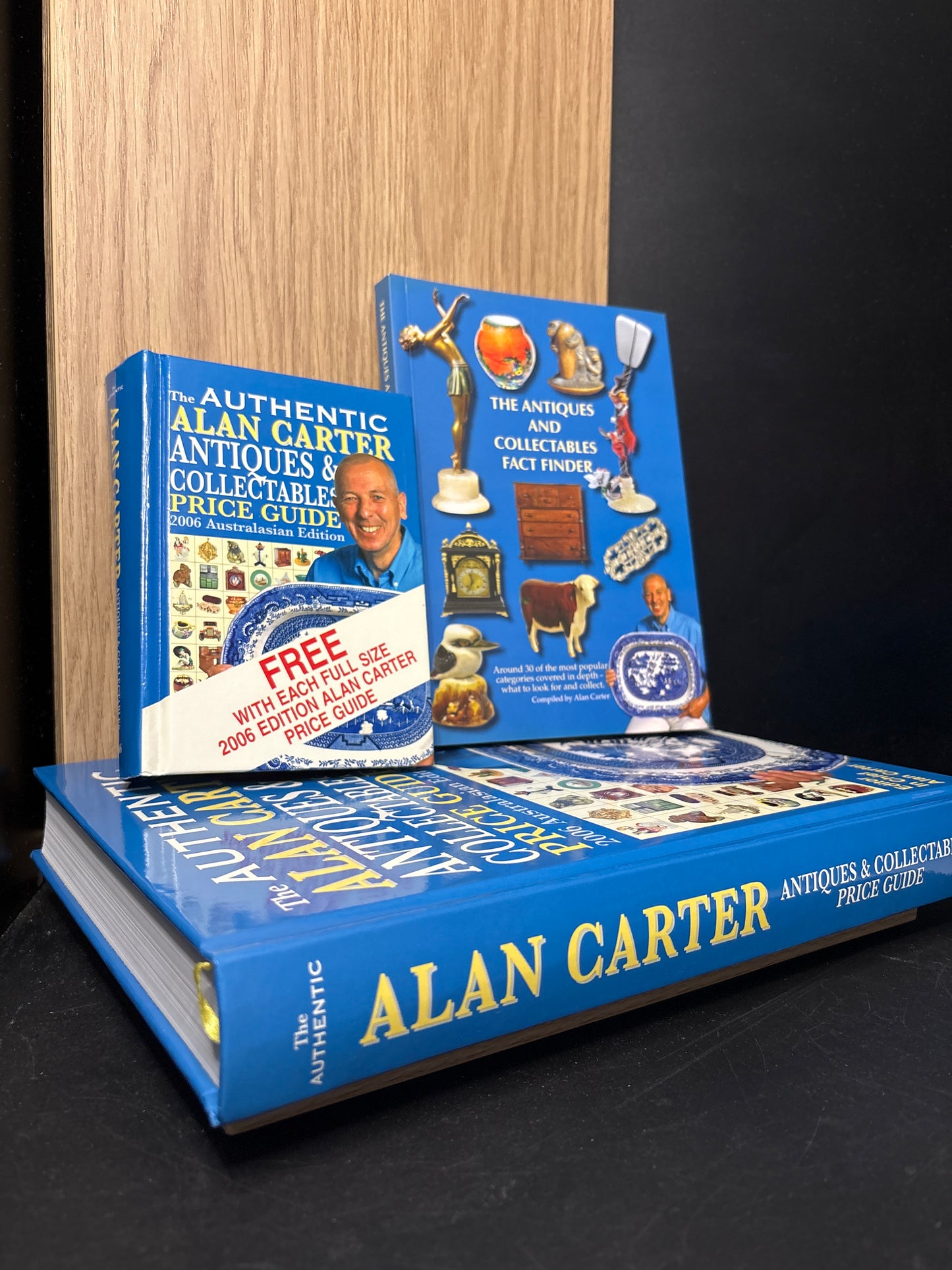 2006 ALAN CARTER'S ANTIQUES + COLLECTABLES PRICE GUIDE- Australasian Edition Boxed set of 3 (Min. Very good condition)