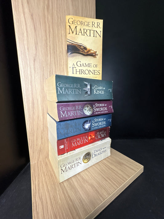 MARTIN, George R.R - Bundle of 6 - Complete Set: A Song Of Ice And Fire (Min. fair condition)