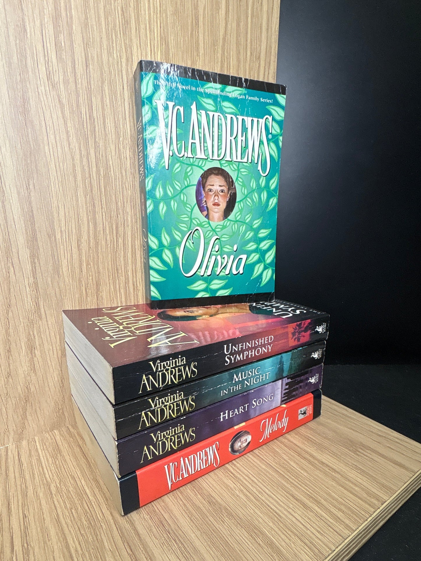 ANDREWS, Virginia 'Logan Family' COMPLETE Series - Bundle of 5  (Min. fair condition)