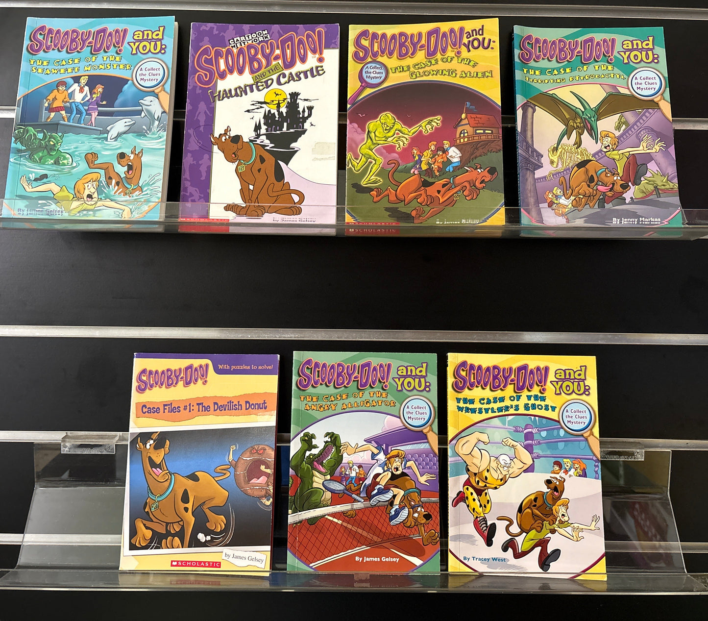 SCOOBY DOO Selected Standalone Titles Bundle of 7 (Min. fair condition)