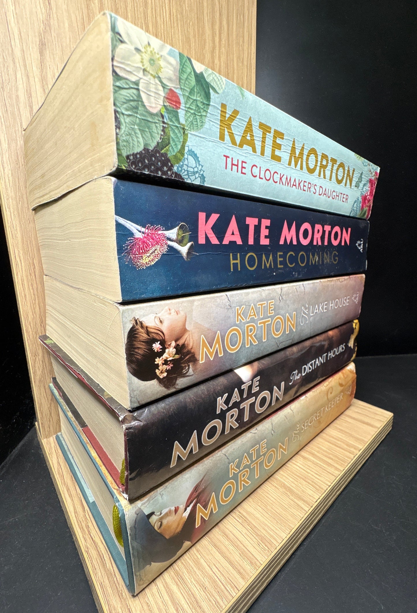 MORTON, Kate Standalone Titles Bundle of 5 (Min. fair condition)