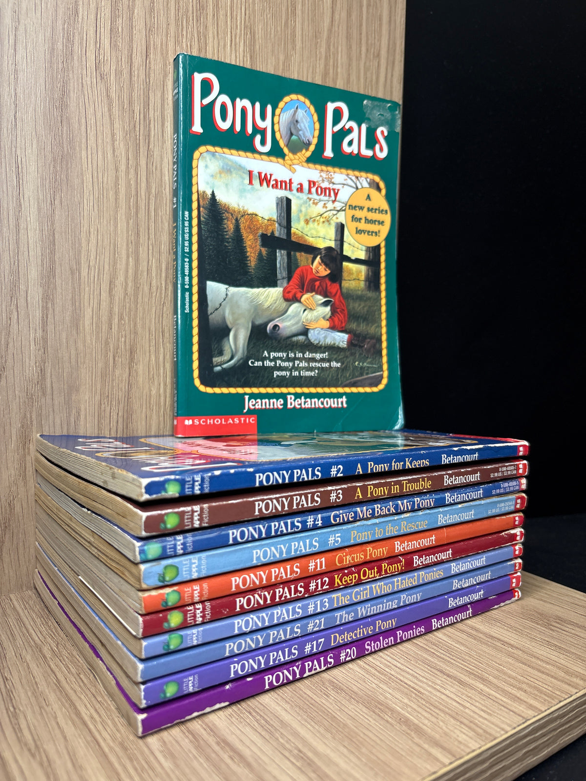 BETANCOURT, Jeanne 'Pony Pals' Assorted Standalone Titles Bundle of 11 (Min. fair condition)