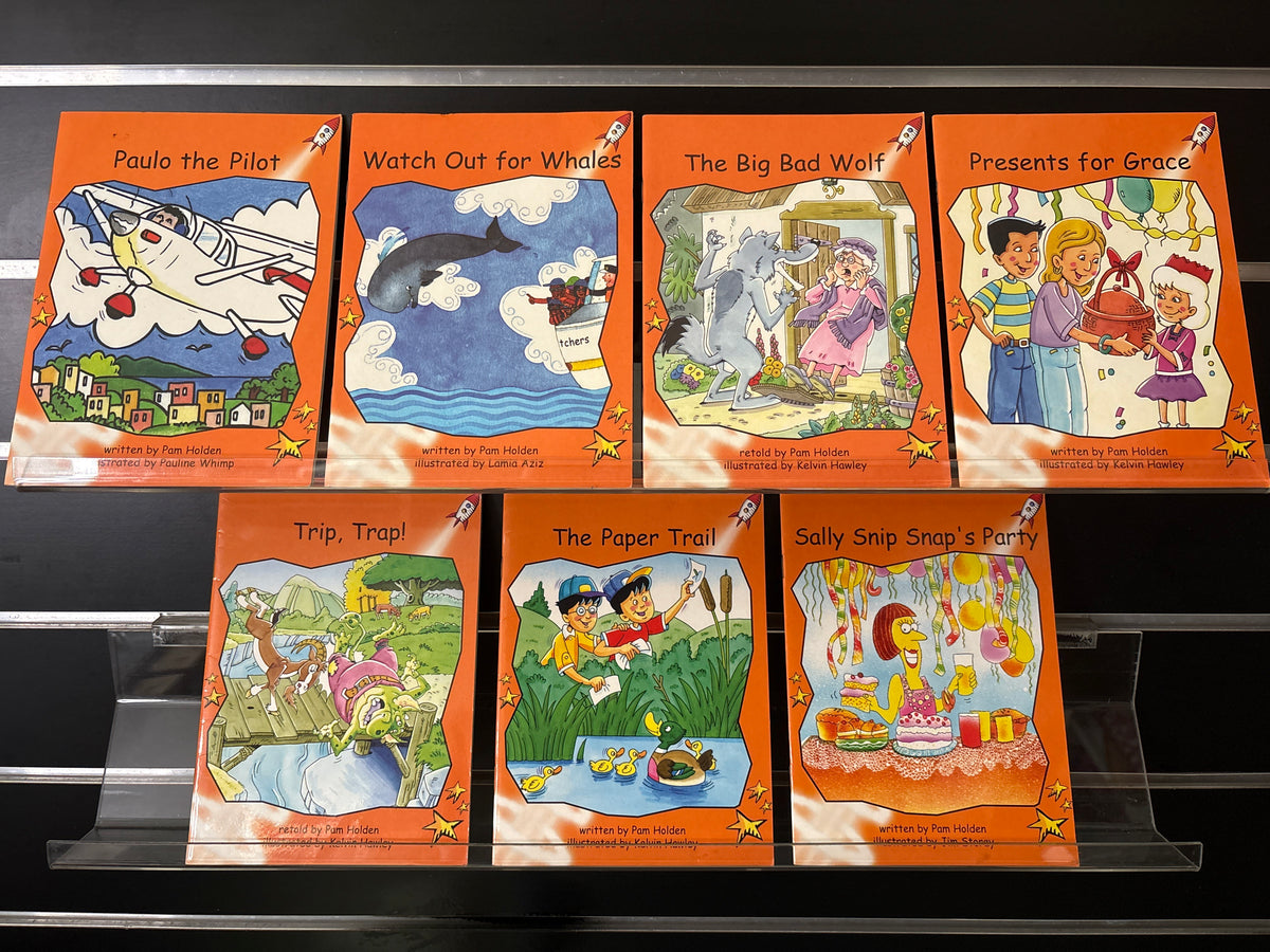 RED POCKET READERS Level 1 Bundle of 7 (Min. very good condition)