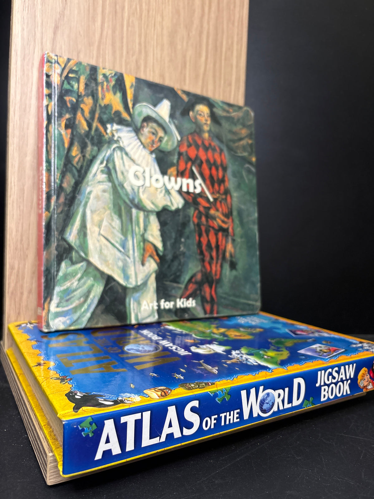 JIGSAW BOOKS 'Clowns' and 'Atlas of The World' Bundle of 2 (Min. fair condition)