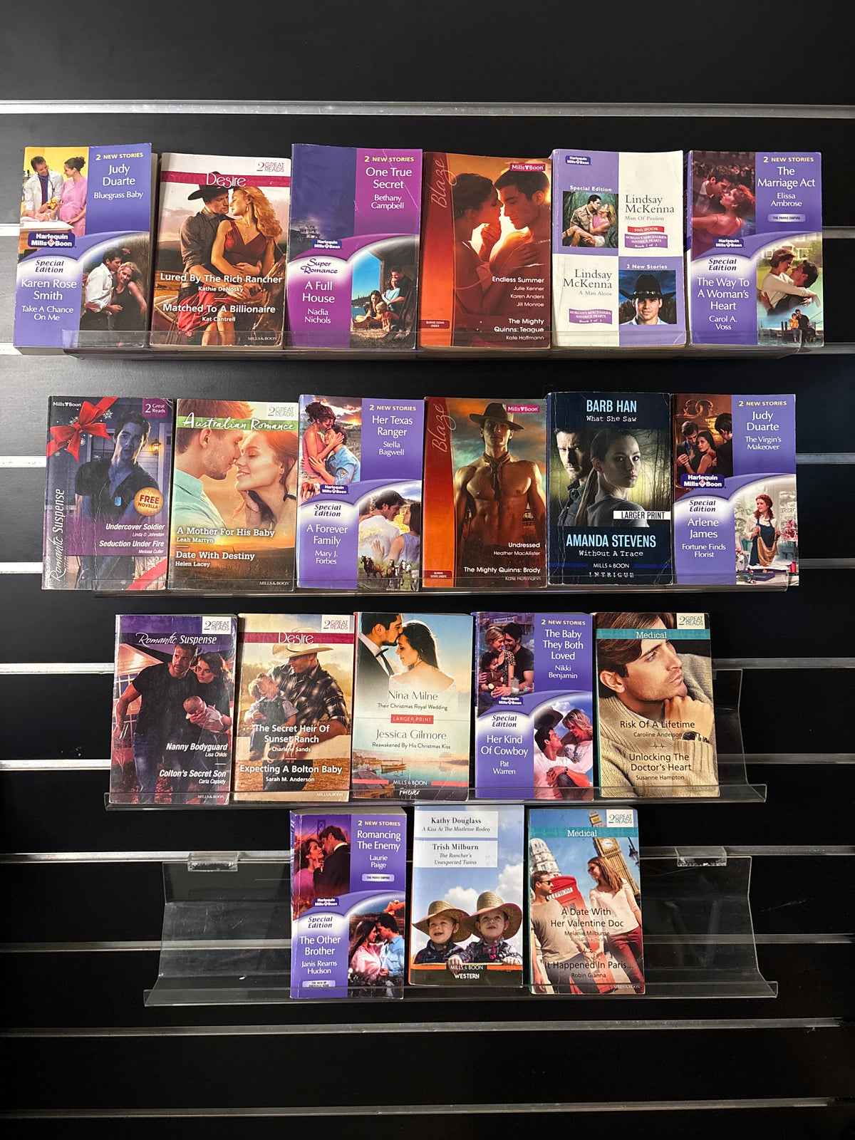 MILLS + BOON 2 Story Assorted Standalone Titles Bundle of 20 (Min. fair condition)