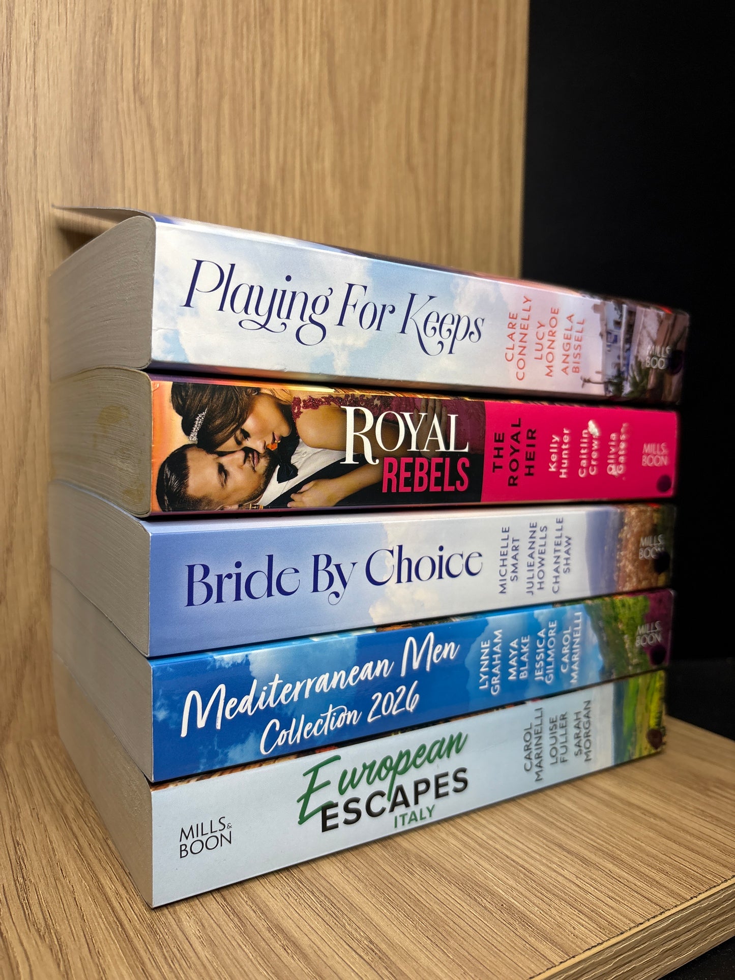 MILLS + BOON Modern, Royal, + European 3,4-in-1 assorted Titles Bundle of 5 (min. good condition)