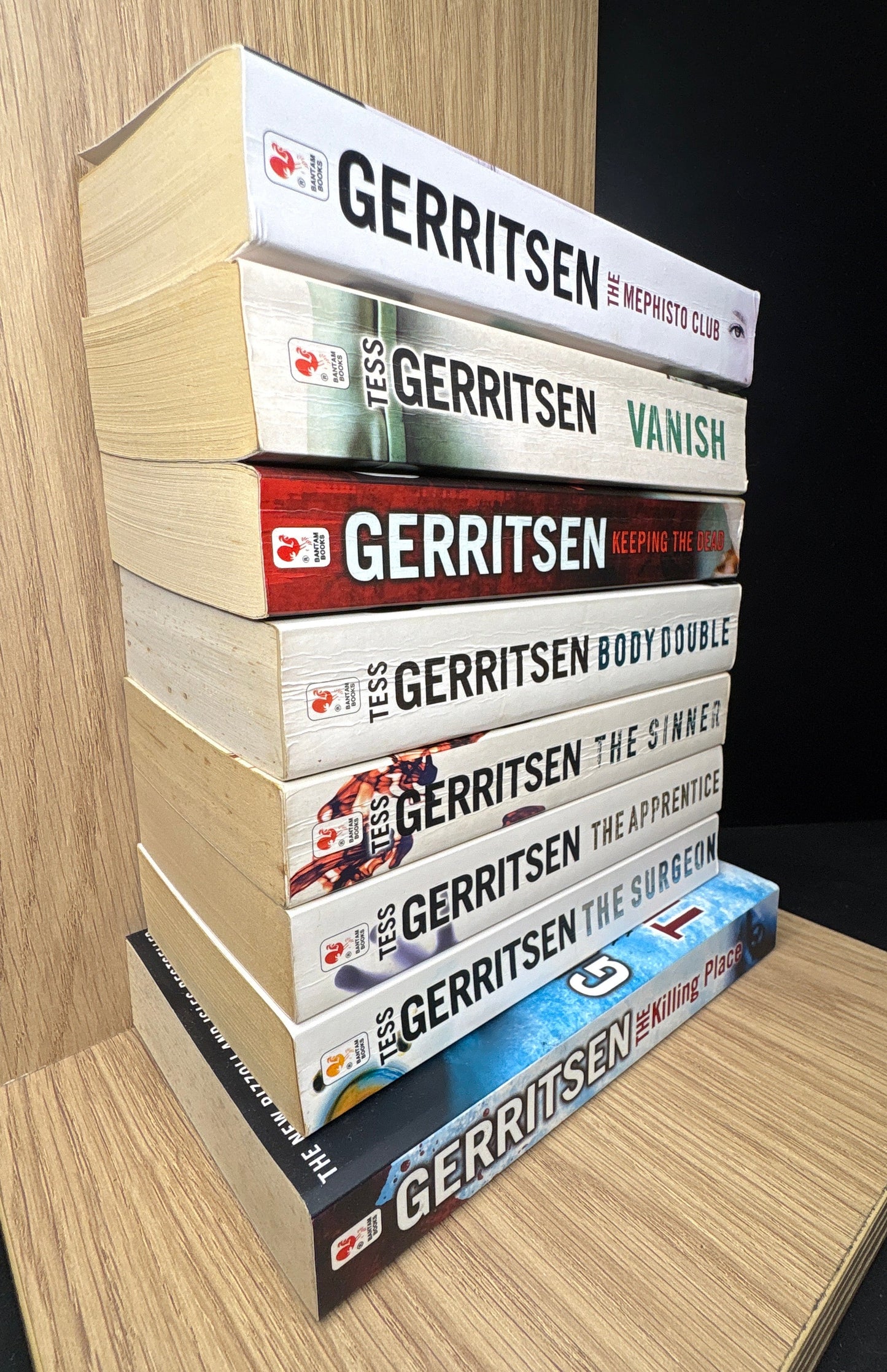 GERRITSEN, Tess: 'Rizzoli & Isles' Series/ Titles #1 - 8/ Bundle of 8 (Min. fair condition)
