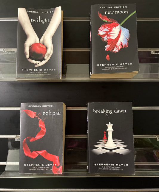 MEYER, Stephanie 'Twilight' Original Series/ Complete: Bundle of 4 (Min. fair condition)