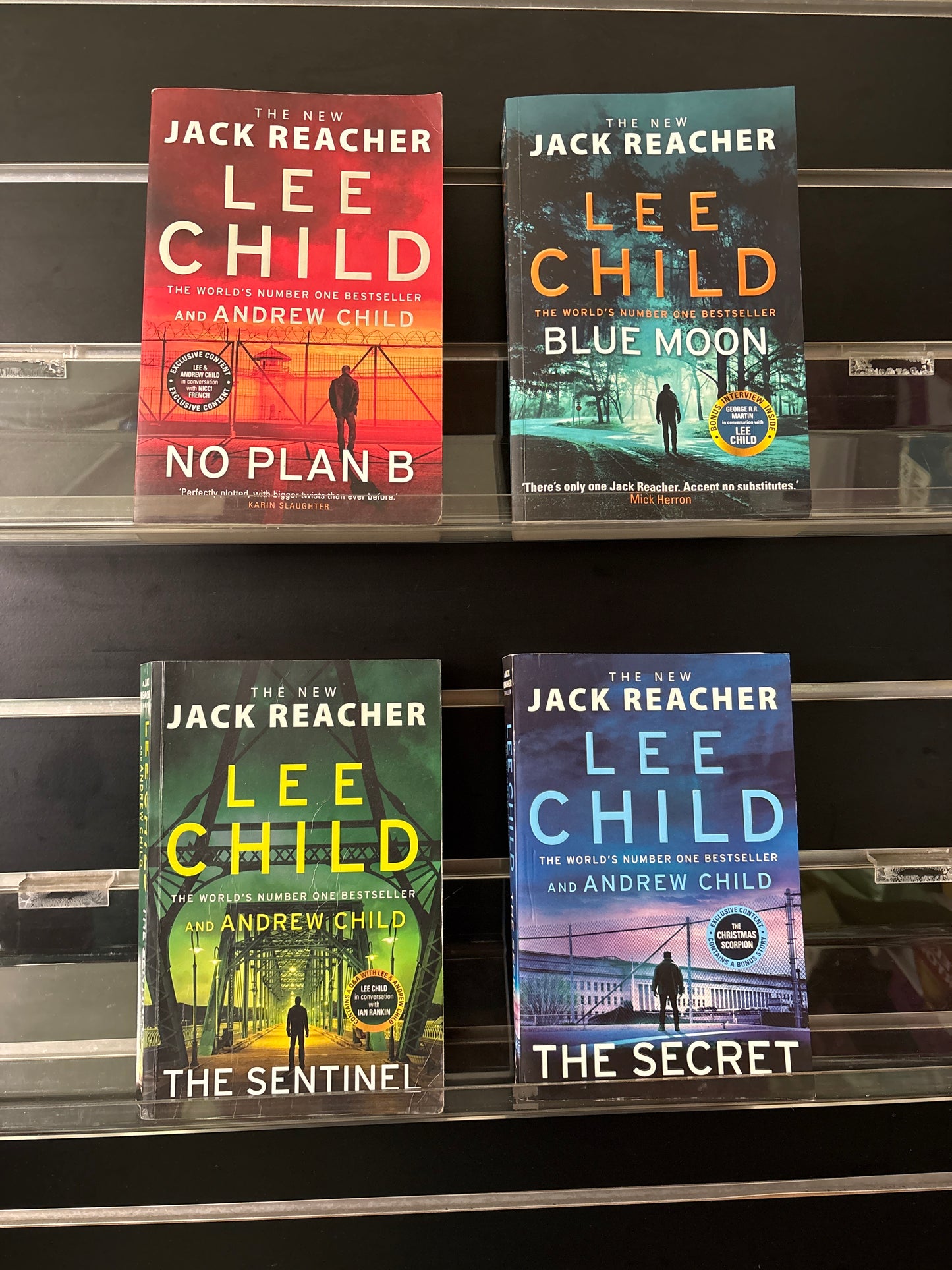 CHILD, Lee 'Reacher' Series Assorted Titles Bundle of 4 (Min. good condition)