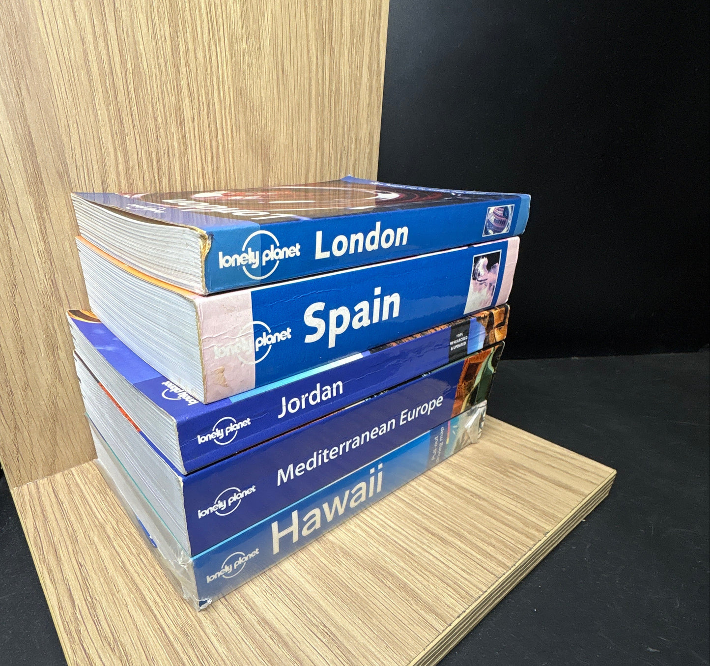 LONELY PLANET Bundle of 5 Assorted Travel Guides (Min. fair condition)