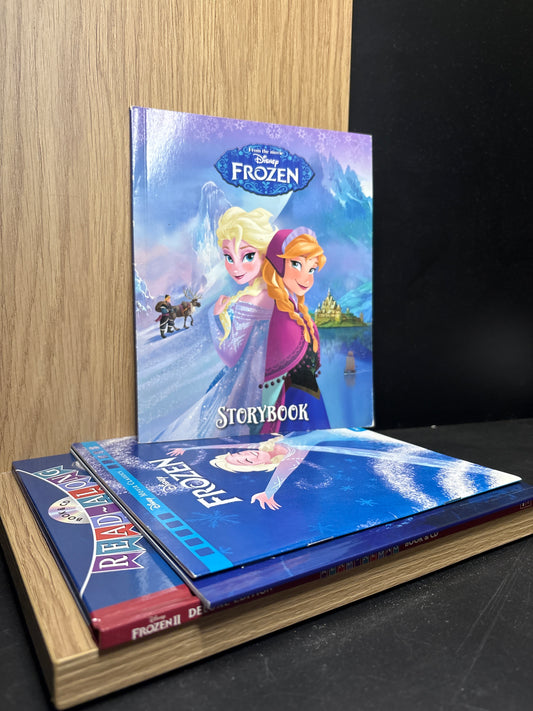 DISNEY'S FROZEN 1 + 2 incl. Deluxe Edition Read Along CD Bundle of 4 (Min. very good condition)