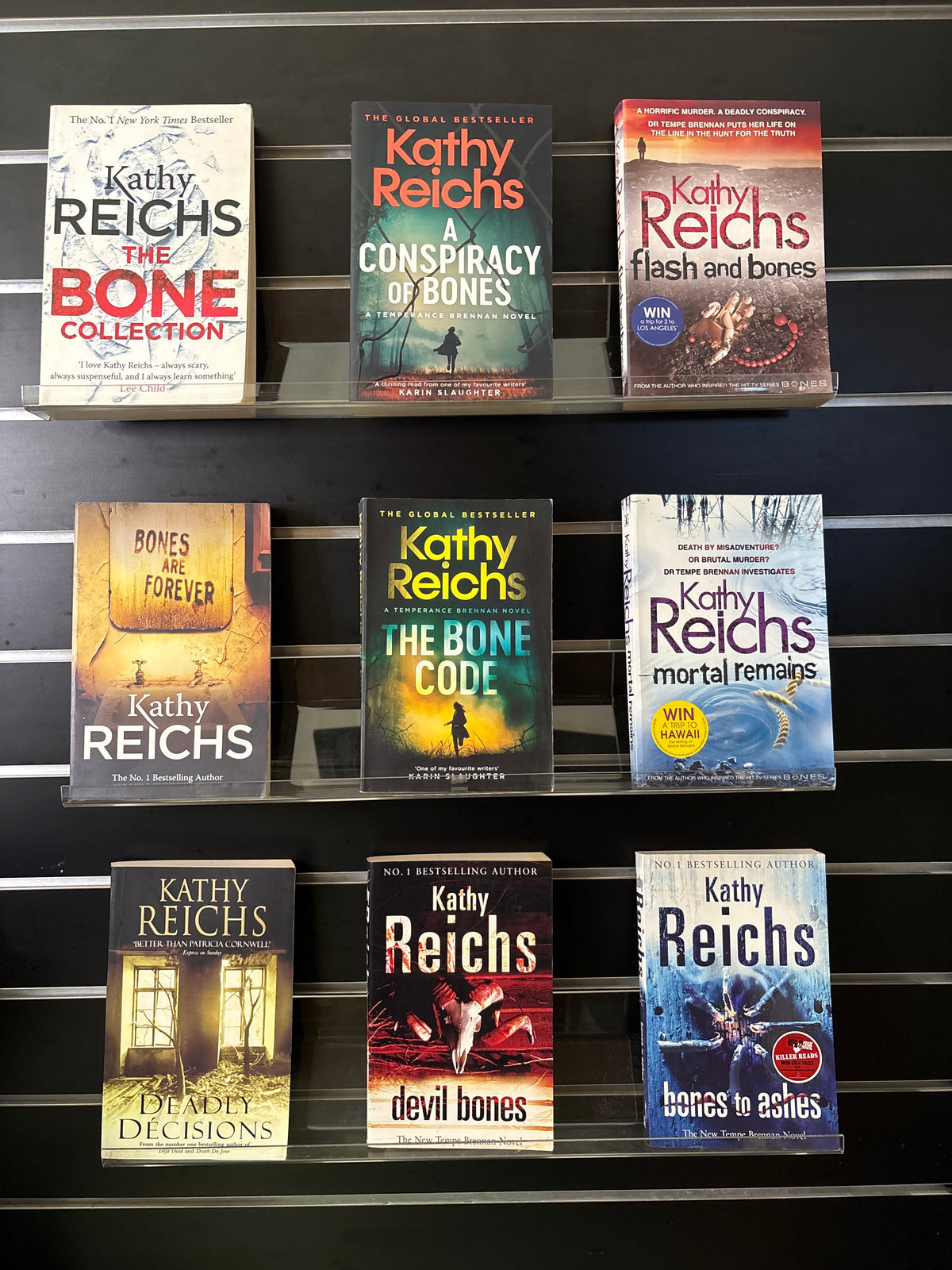 REICHS, Kathy 'Temperance Brennan/ Bones' Series - Bundle of 9 Assorte – The Book Bucket