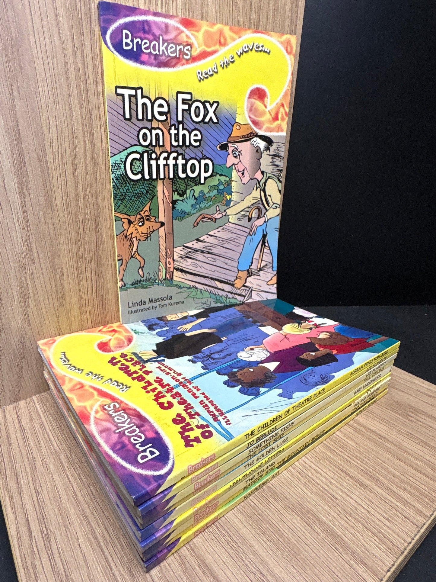 BREAKERS' 'Read the Waves' Series - Bundle of 10 Assorted Titles by Various Authors (Min. fair condition)