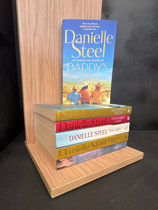 STEEL, Danielle - Bundle of 6 - Assorted Titles (Min. FAIR Condition)