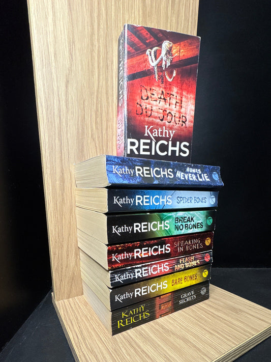 REICHS, Kathy - Bundle of 8 - Assorted Titles in Temperance Brennan (Bones) Series (Min. good condition)