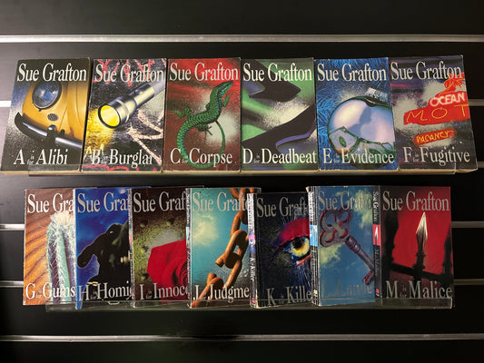 GRAFTON, Sue 'Kinsey Millhouse' Titles #1-13 Bundle of 13 (Min. fair condition)