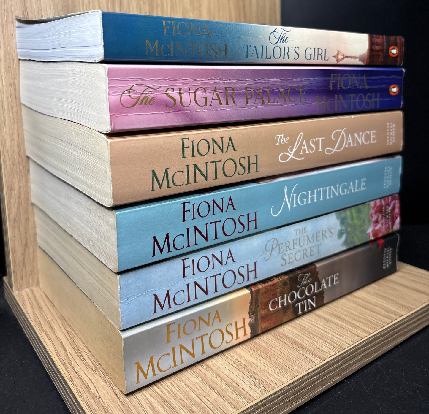 McINTOSH, Fiona Standalone Titles Bundle of 6 (Min. fair condition)