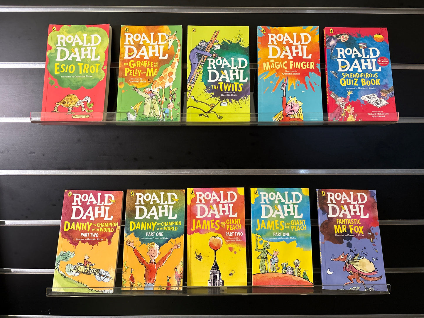 DAHL, Roald - Bundle of 9: Quiz book + 8 Standalone Titles (Min. very good condition)