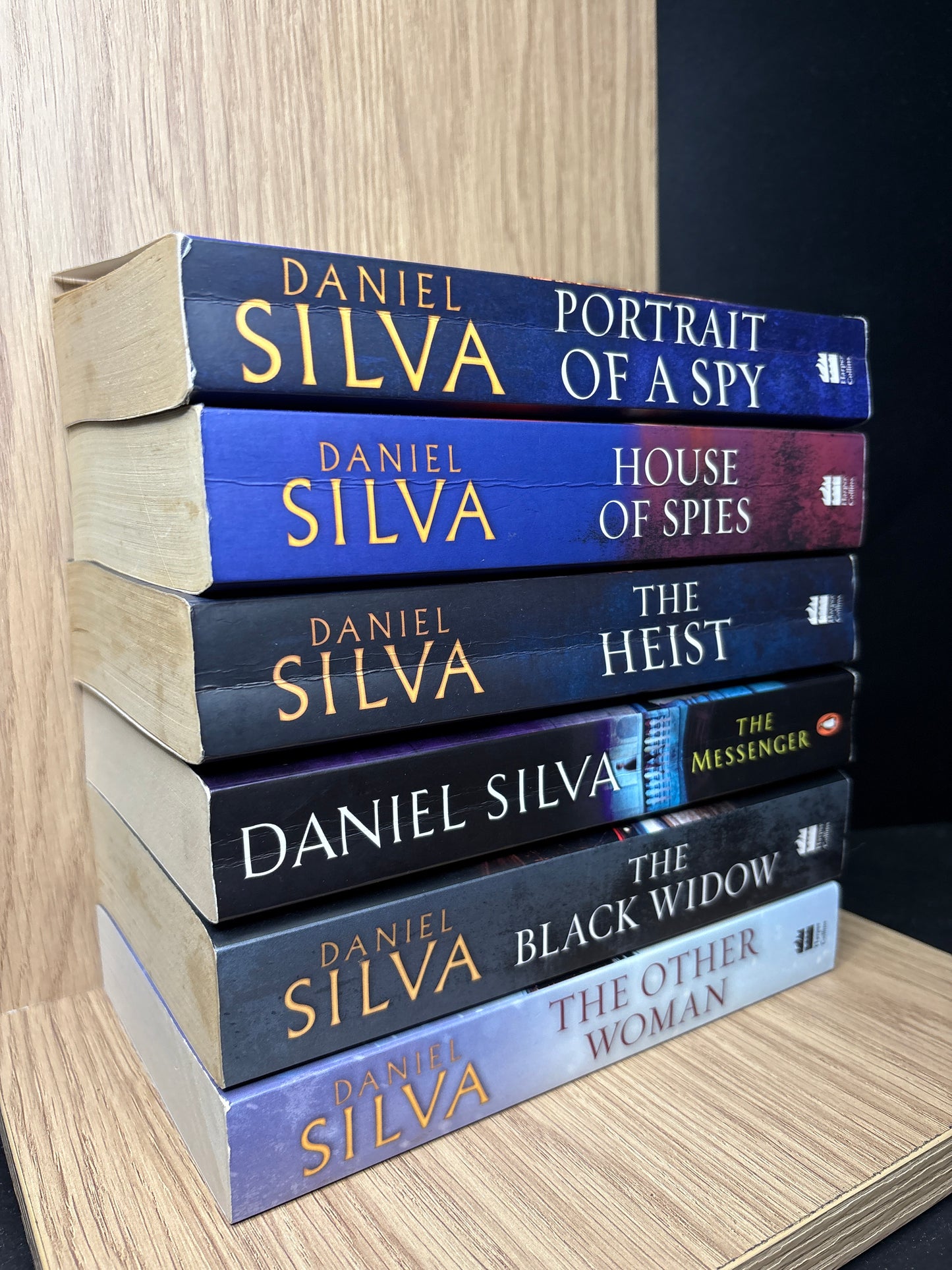 SILVA, Daniel 'Gabriel Allon' Series Assorted Titles Bundle of 6 (min. fair condition)