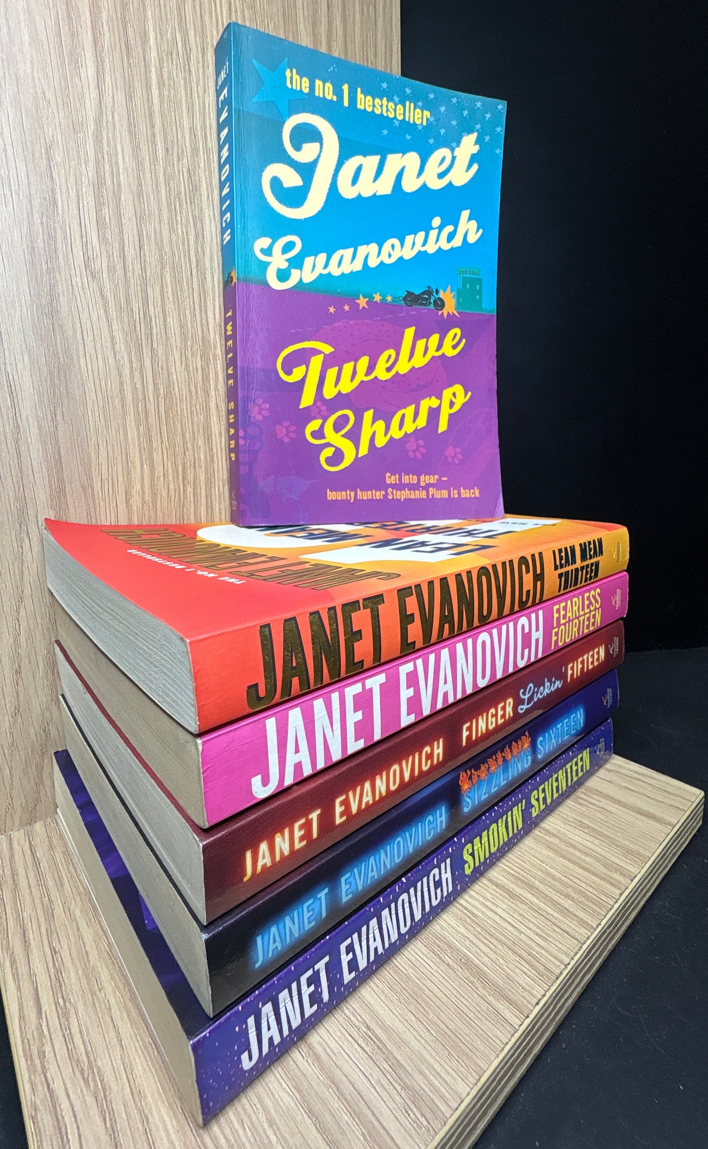 EVANOVICH, Janet 'Stephanie Plum' Series #12 - 17  Bundle of 6 (Min. fair condition)