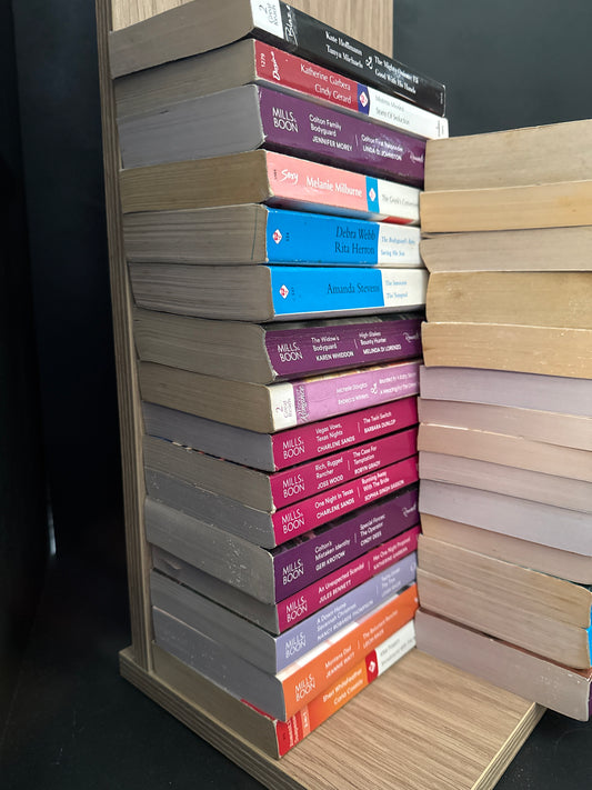 Mills & Boon - Bundle of 30 with 2-titles in one book - mixed series (min. condition fair)