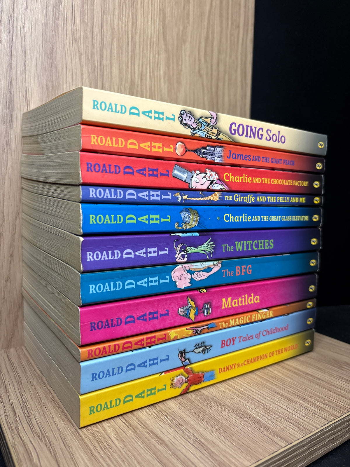 DAHL, Roald Assorted Standalone Titles Bundle of 11 (Min. fair condition)
