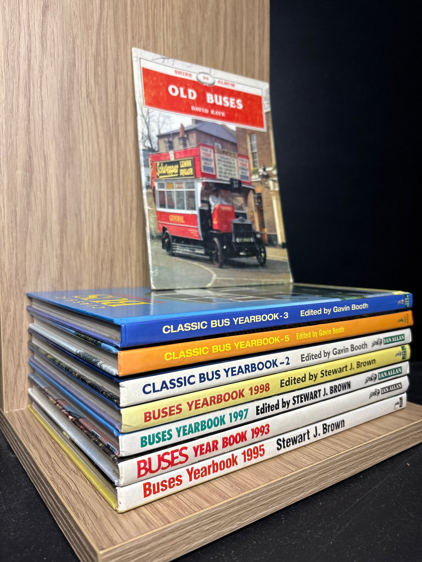 CLASSIC BUS YEARBOOKS + Bonus 'Old Buses' by David Kaye Bundle of 8 (Min. Good condition)