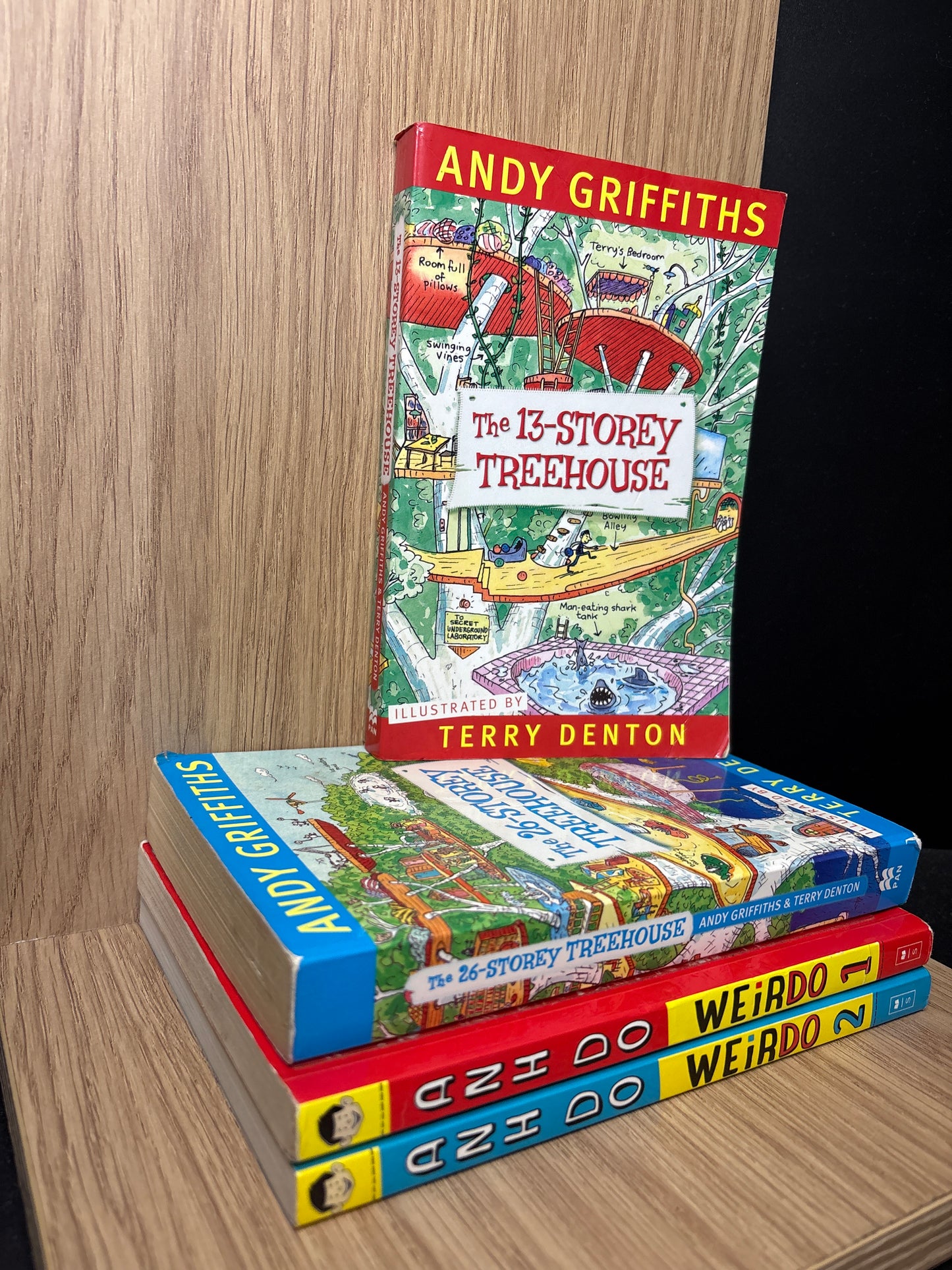 DO, Anh / GRIFFITHS, Andy + DENTON, Terry 'Weirdo' #1,2 and 'Treehouse' #1,2 Bundle of 4 (Min. fair condition)