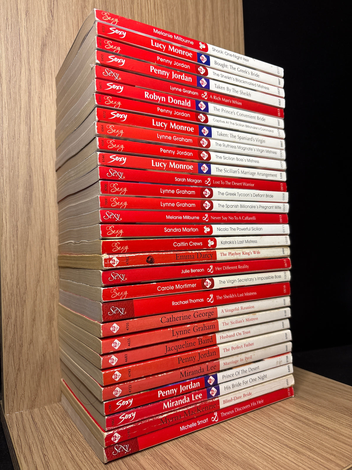 MILLS + BOON 1 story- Sexy Series Assorted Standalone Titles Bundle of 30 (Min. good condition)