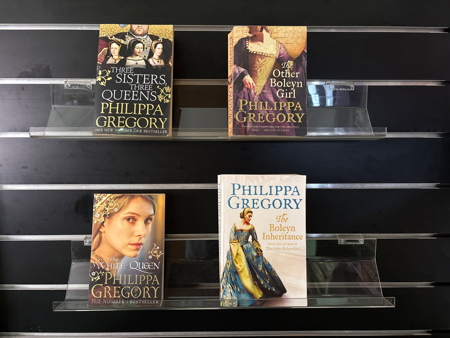 GREGORY, Philippa 'Plantagenet' & 'Tudor' Series Bundle of 4 Selected Titles Min. fair condition)