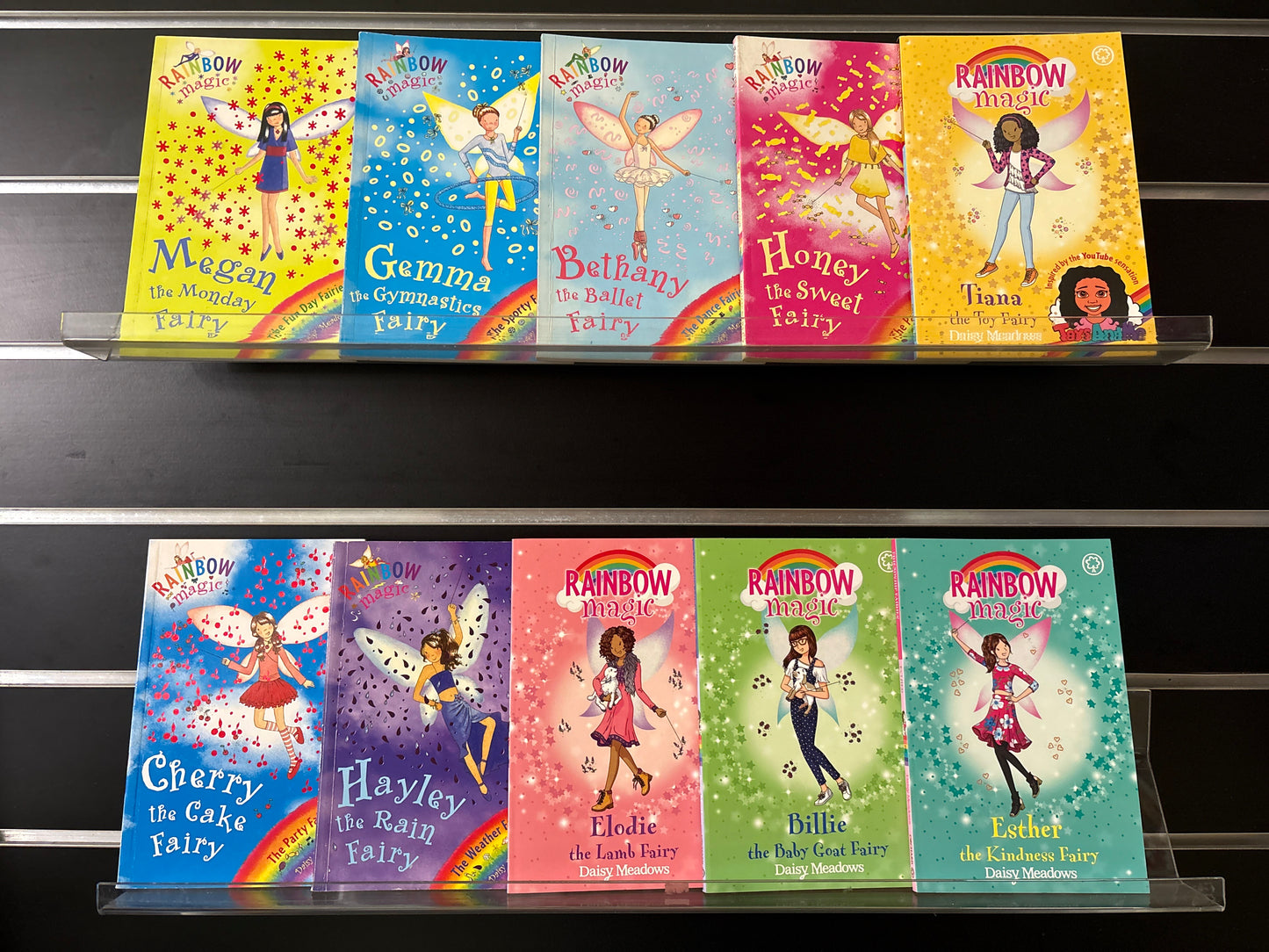 MEADOWS, Daisy 'Rainbow Magic Fairies' Assorted Titles Bundle of 10 (Min. fair condition)