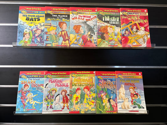 THE MAGIC SCHOOL BUS - Bundle of 10 - Assorted Titles (Min. fair condition)