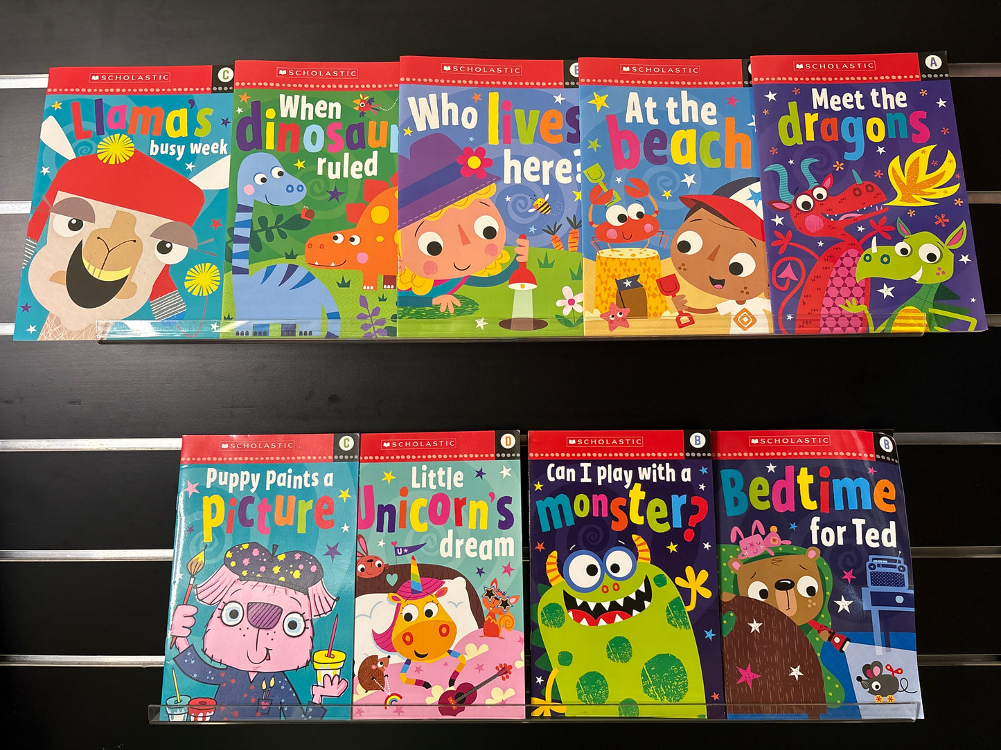 SCHOLASTIC READERS Assorted Standalone Titles Various Authors Bundle of 9 (Min. good condition)