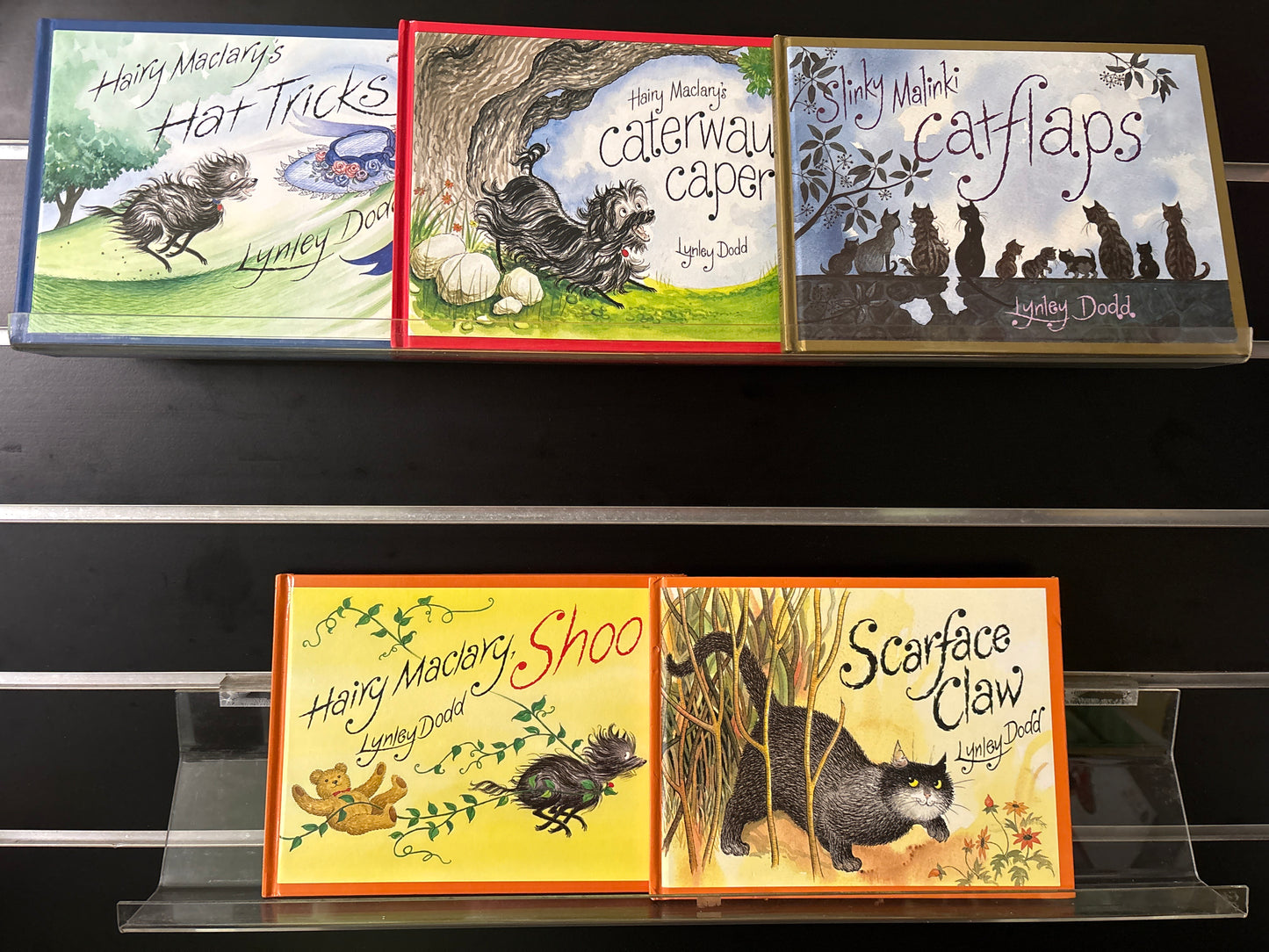 DODD, Lynley 'Hairy Maclary and Friends' Series Assorted Titles Bundle of 5 (Min. very good condition)