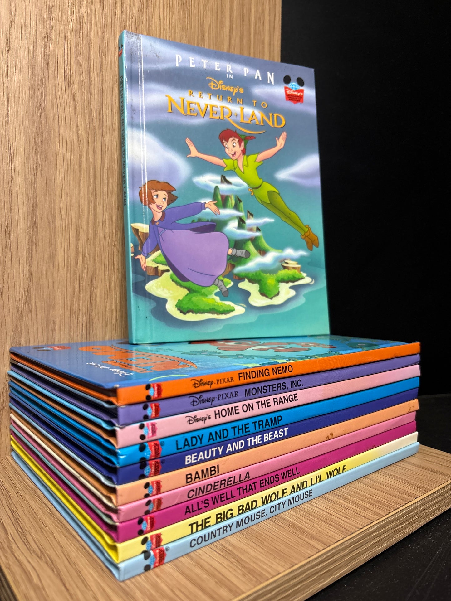 DISNEY 'Wonderful World Of Reading' Bundle of 11 (Min. fair condition)