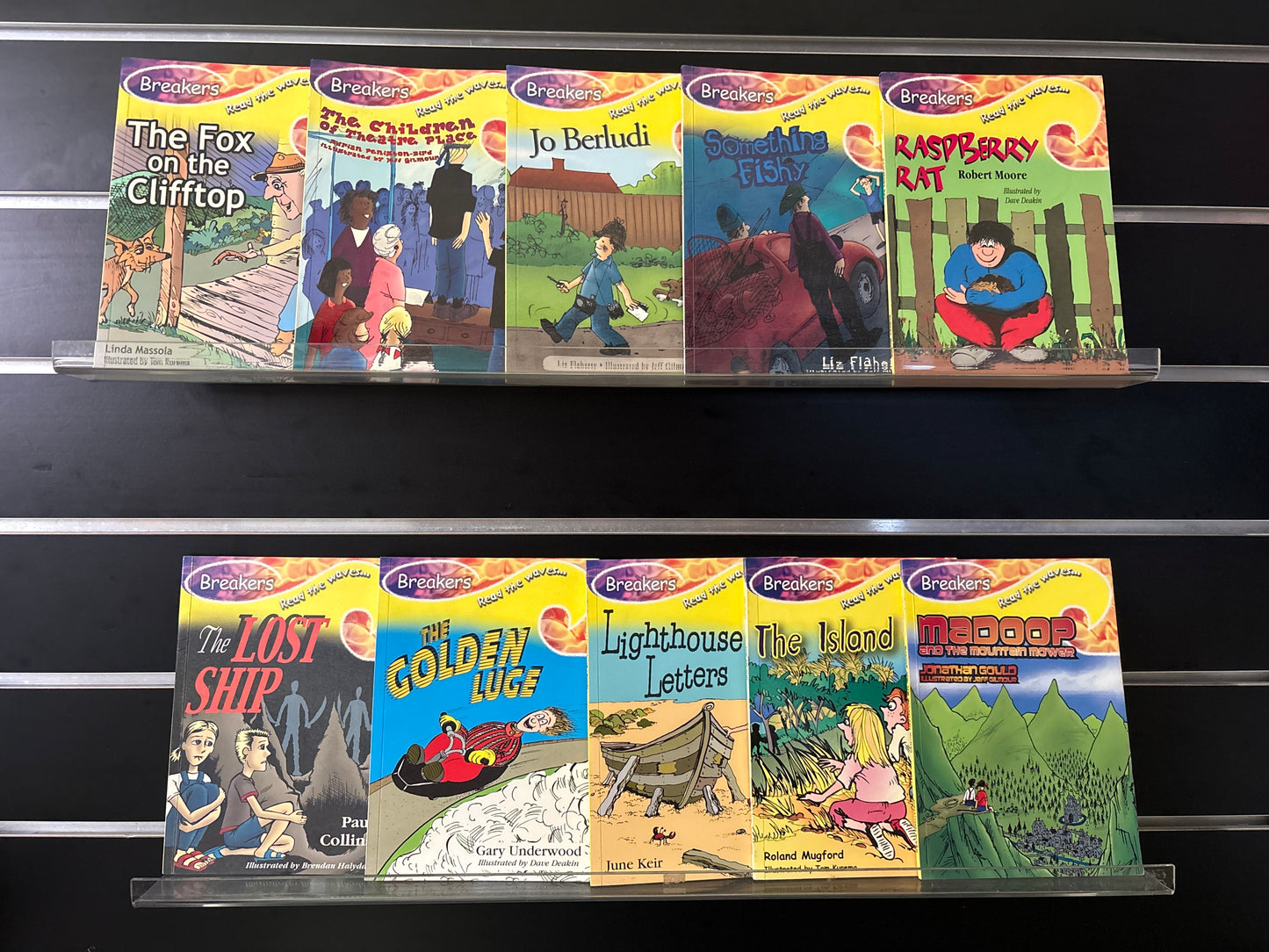 BREAKERS' 'Read the Waves' Series - Bundle of 10 Assorted Titles by Various Authors (Min. fair condition)