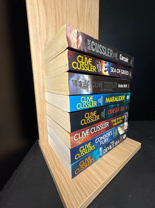 CUSSLER, Clive - Bundle of 8 - Assorted Titles (Min good condition)