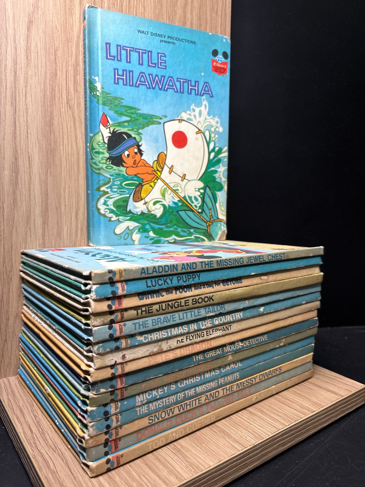 WALT DISNEY 'Wonderful World of Reading' Series Standalone Titles Bundle of 16 (Min. fair condition)