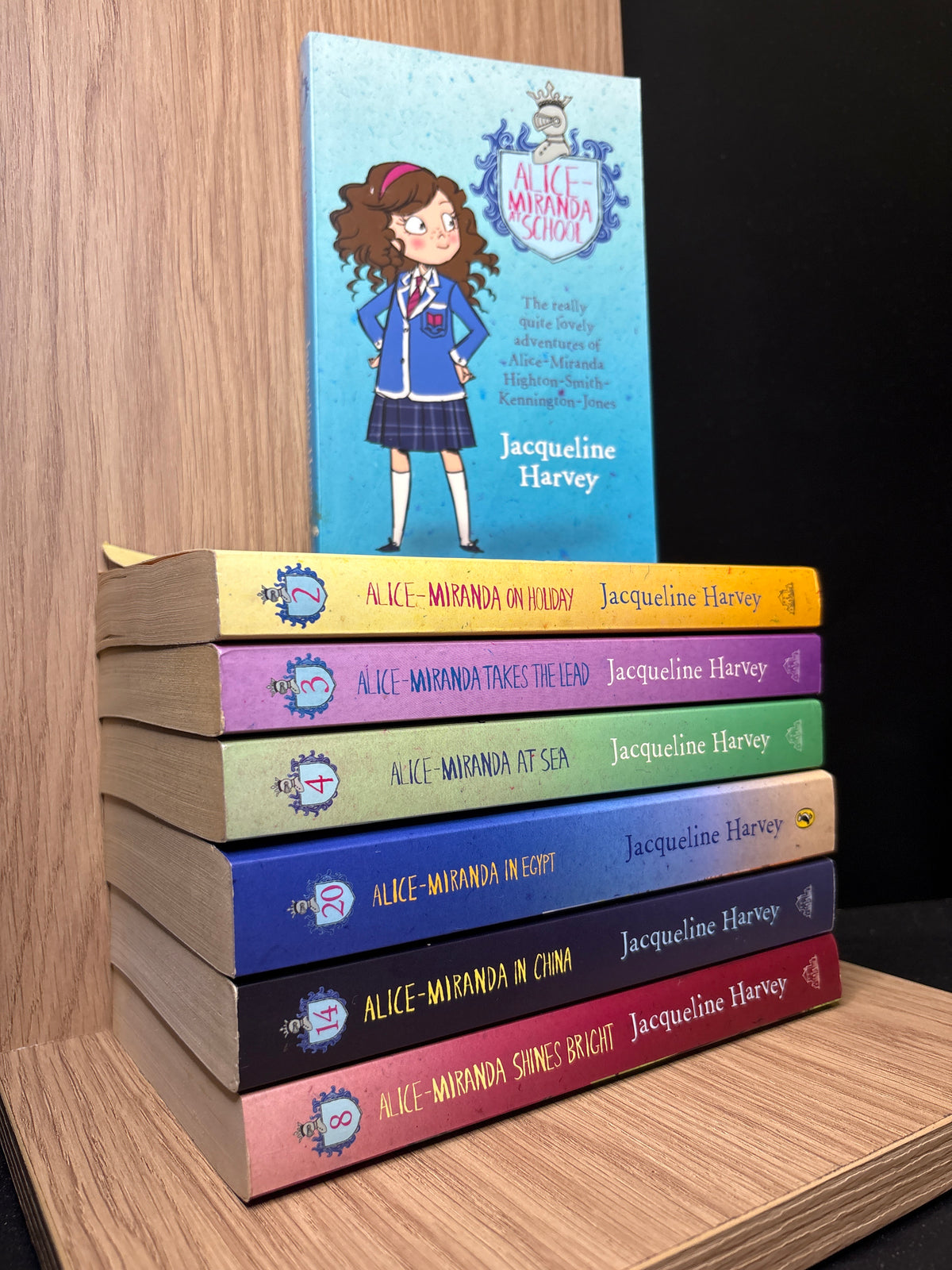 HARVEY, Jacqueline 'Alice-Miranda' Assorted Titles Bundle of 7 (Min. fair condition)