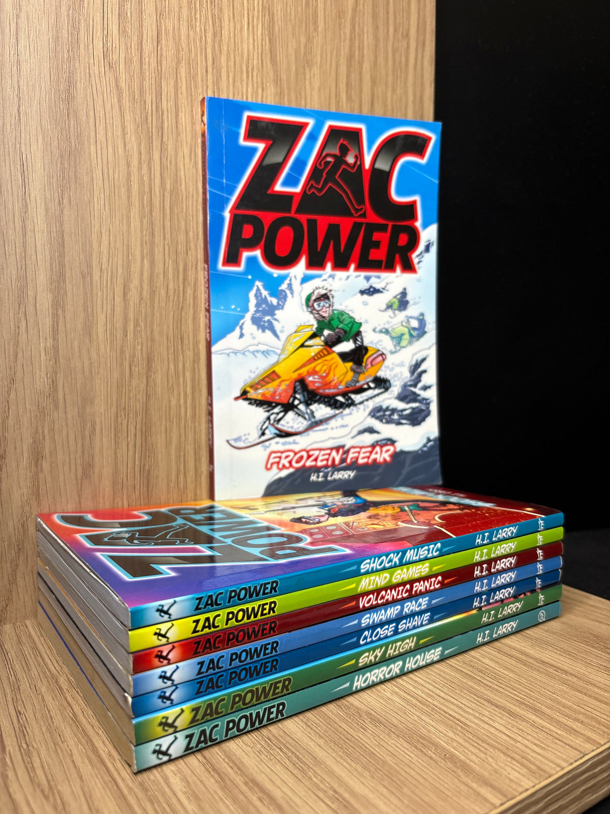 LARRY, H.I. 'Zac Power' Assorted Standalone Titles Bundle of 8 (Min. fair condition)