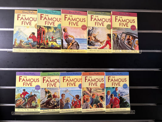 BYLTON, Enid: 'Famous Five' Series - Bundle of 10 Assorted Titles (Min. fair condition)