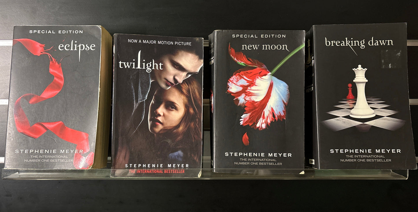 MEYER, Stephanie 'Twilight' Original Series/ Complete: Bundle of 4 (Min. fair condition)