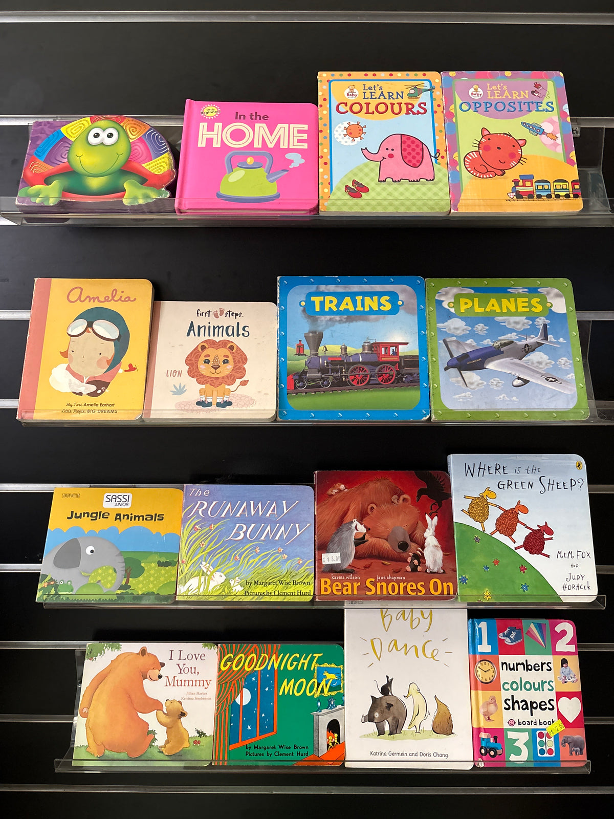 KIDS BOARDBOOKS Assorted Titles Bundle of 16 (Min. fair condition)